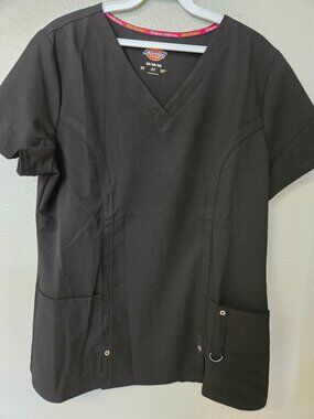 Dickies Women’s V-Neck Xtreme Stretch Top